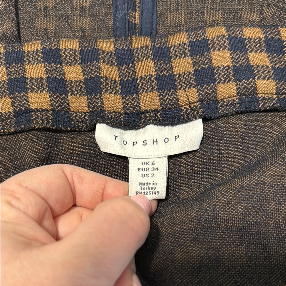 Plaid Brown Sleeveless Dress - Picture 3 of 4